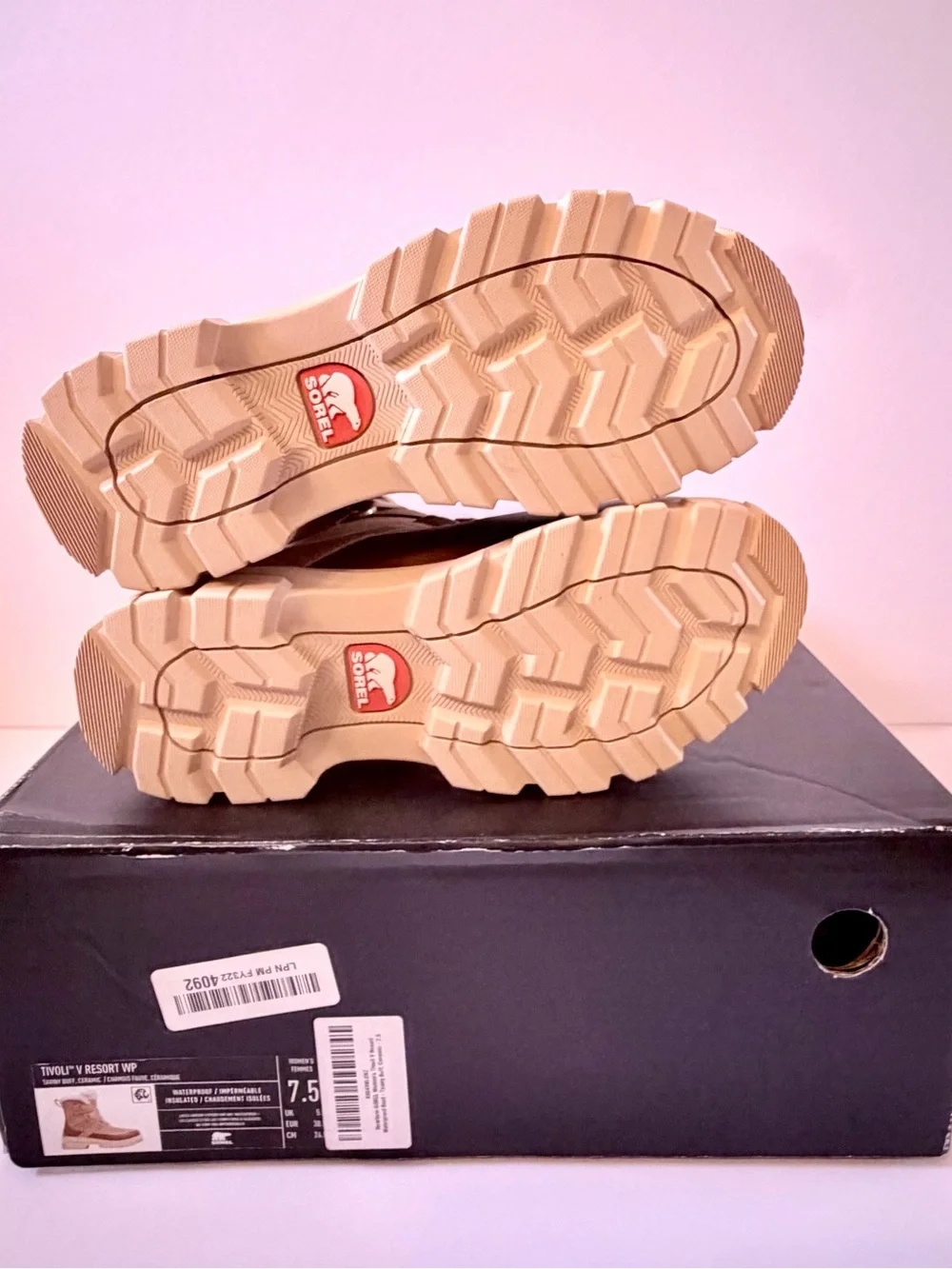 Sorel  Women's Tivoli V Resort Waterproof Boot Sz 7.5 Brand New